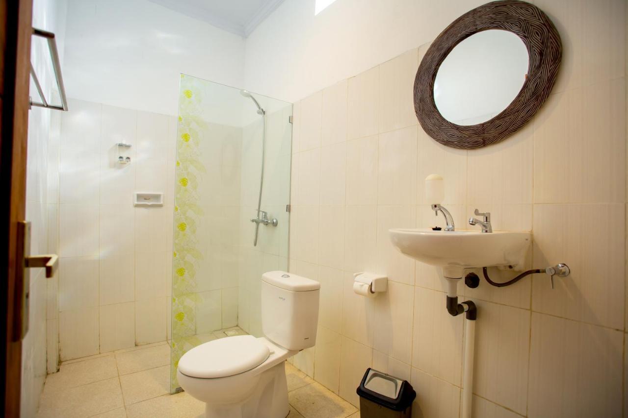 The Puncak Santhi Inn Batununggul エクステリア 写真