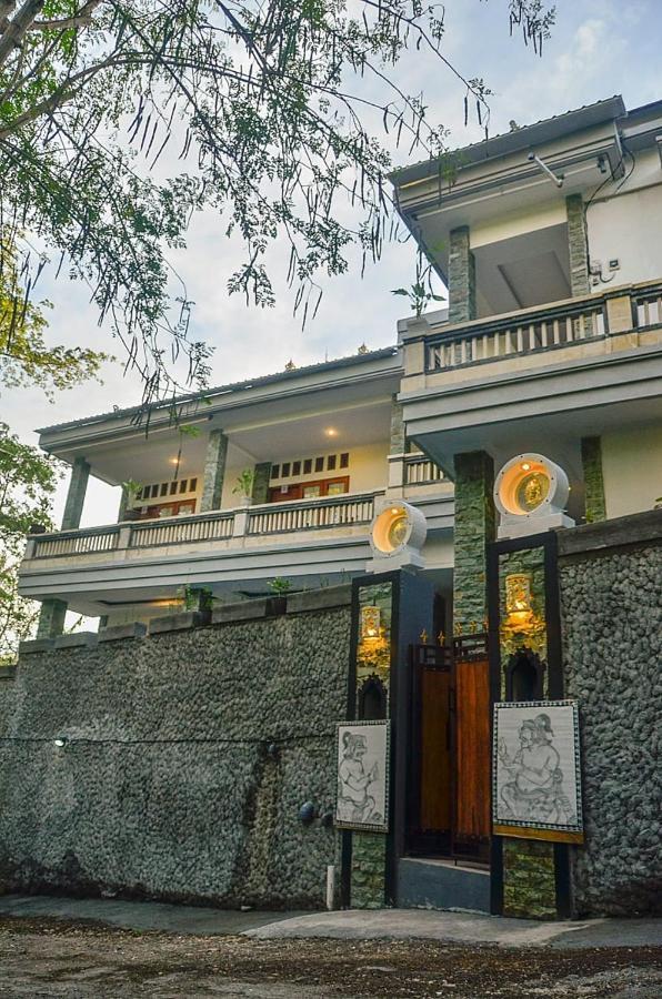 The Puncak Santhi Inn Batununggul エクステリア 写真